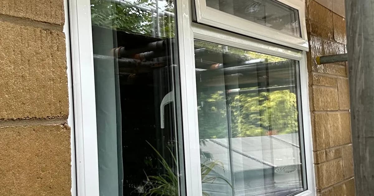 The Complete Guide to Commercial Window Cleaning in Yeovil: Professional Services for Businesses